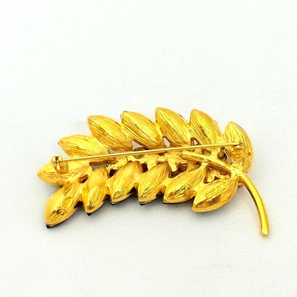 Joan Rivers Dimensional Leaf Brooch Gold Tone w/Crystals Signed - Picture 5 of 7